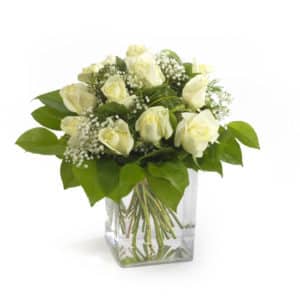 Bouquet rond de roses blanches